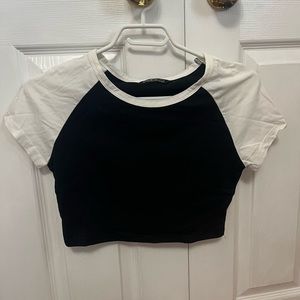 Black and white cropped t-shirt